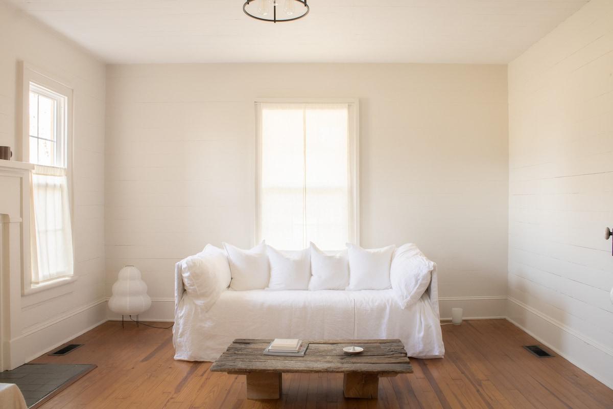 Wabi Sabi Room 1 Twin Mattress - 20 min to Winston1